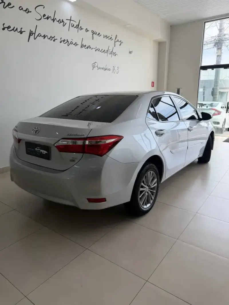 Corolla - Foto