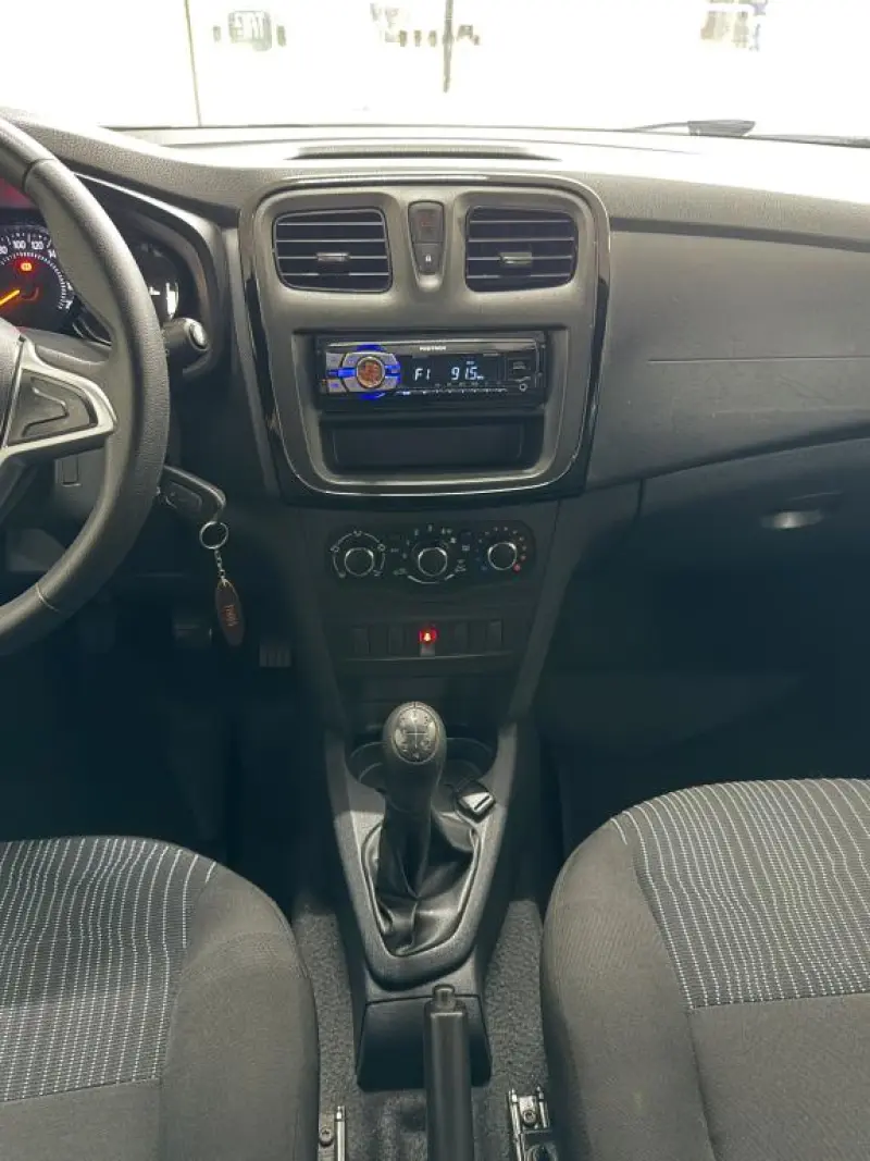 Sandero - Foto